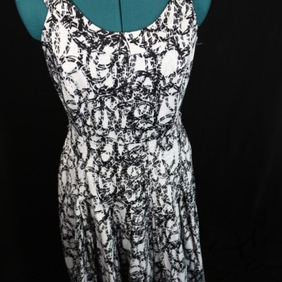 Calvin Klein Dress- Black and White patterned, midi womans dress - Picture 6 of 8